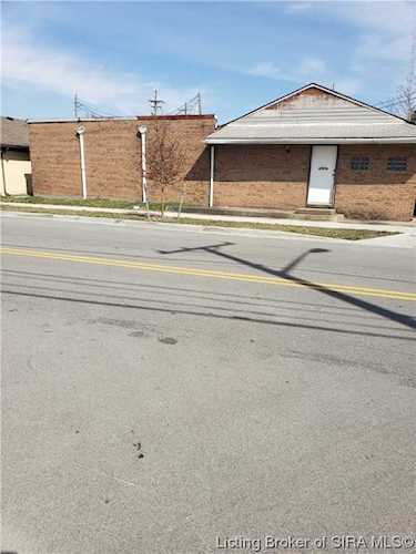 424 Wall St Jeffersonville, IN 47130