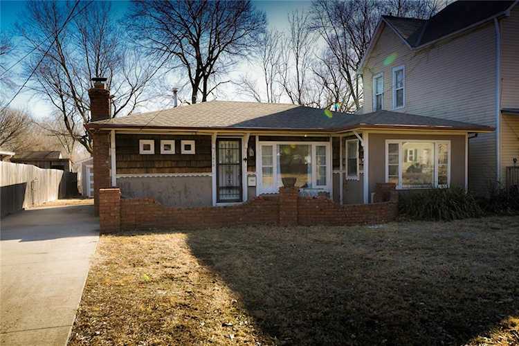 1013 S Emery St Independence, MO 64050 | MLS 2424226 Photo 1