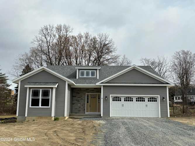 10a Essie Ln Troy, NY 12180