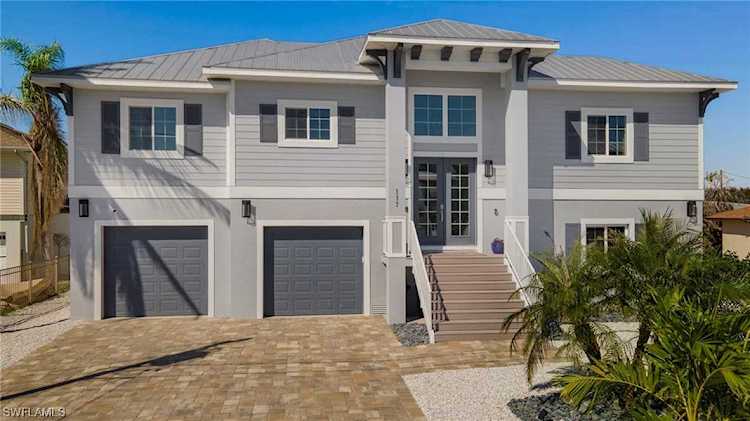 117 Sand Dollar Dr Fort Myers Beach, FL 33931
