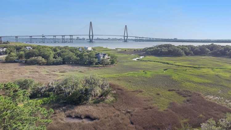 151 5th Ave Mount Pleasant, SC 29464