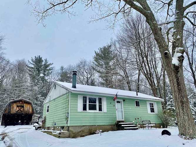 29 Lane Rd Raymond, NH 03077 | MLS 4940316 Photo 1