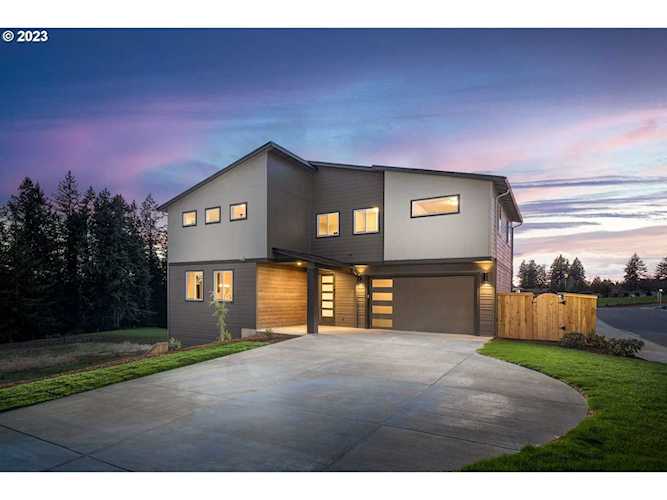890 W Golden Eagle DR La Center, WA 98629