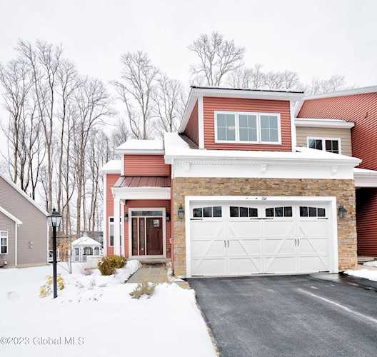 10A Macoun Dr Clifton Park, NY 12065