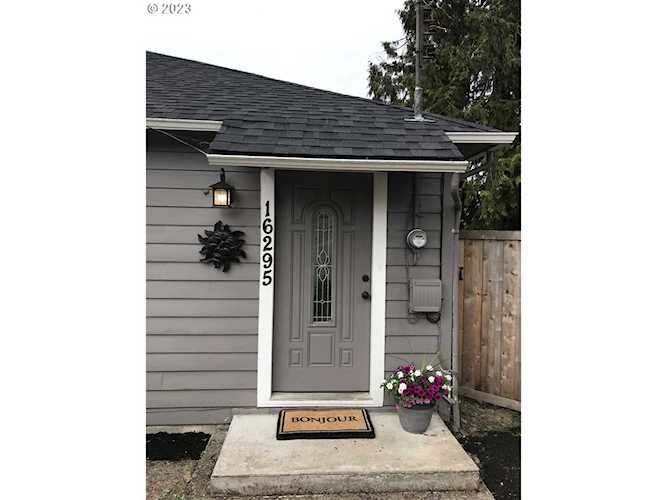 16295 Swan AVE Oregon City, OR 97045
