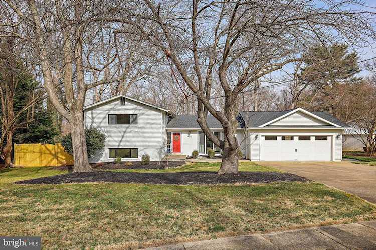 4202 Adrienne Dr Alexandria, VA 22309