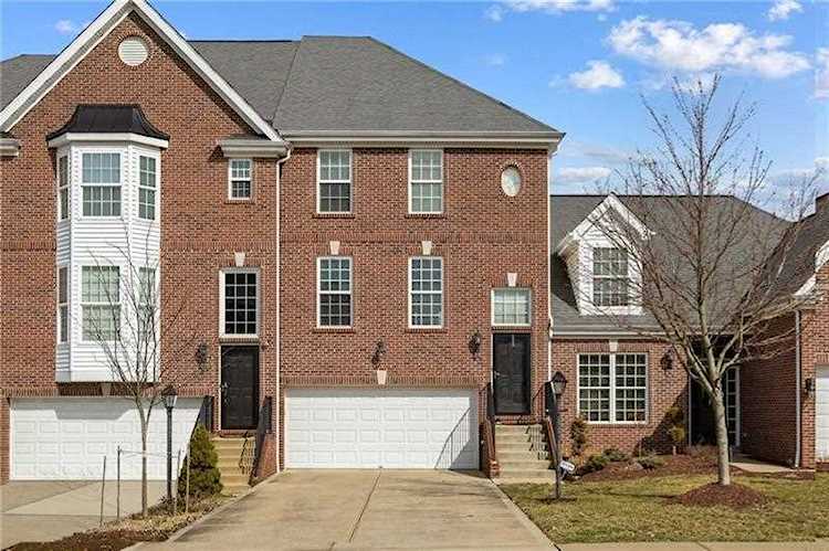 546 E Vanderbilt Dr Mars, PA 16046
