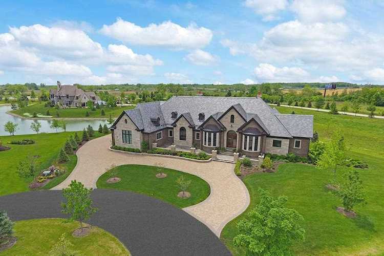 23 Enclave Ct South Barrington, IL 60010