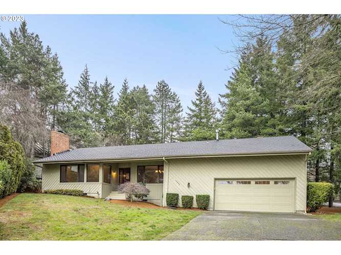 13594 Blazer Trl Lake Oswego, OR 97035