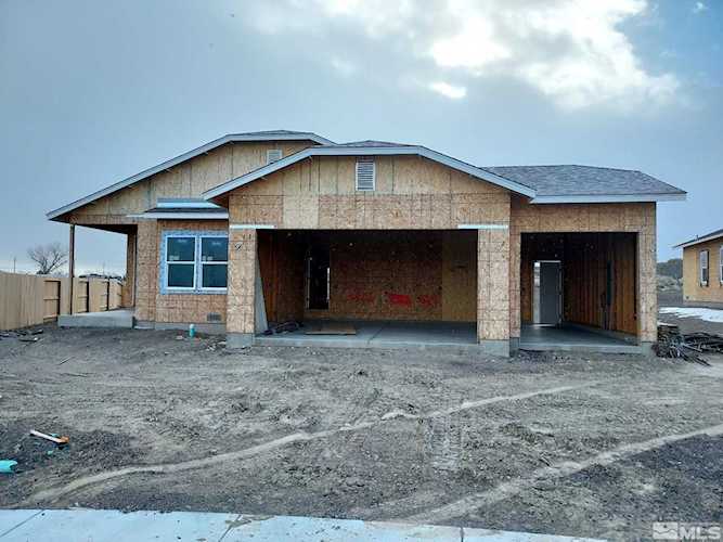 1324 Serenity Circle Fernley, NV 89408