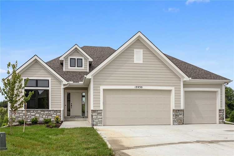 13930 NW 72nd St Parkville, MO 64152