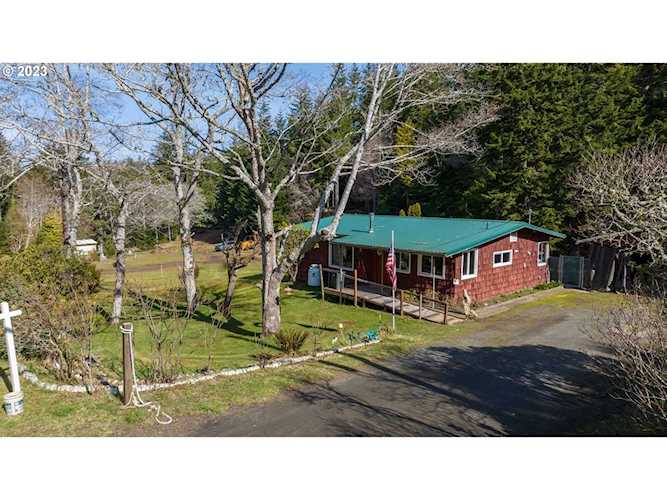 69903 Ridling RD North Bend, OR 97459
