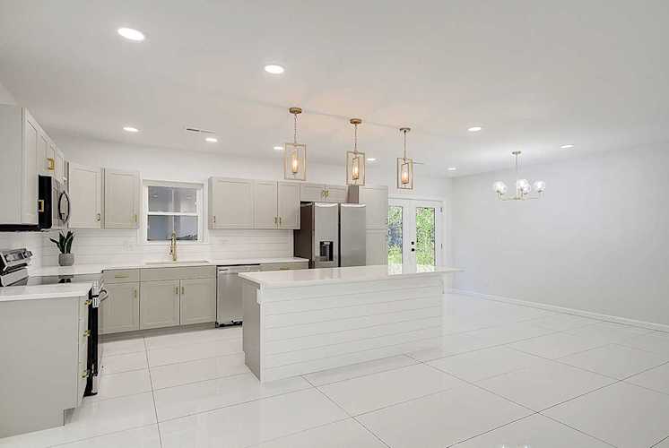 8176 Willtown Rd Hollywood, SC 29449