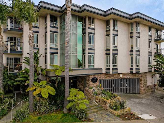 935 Genter St #305 La Jolla, CA 92037