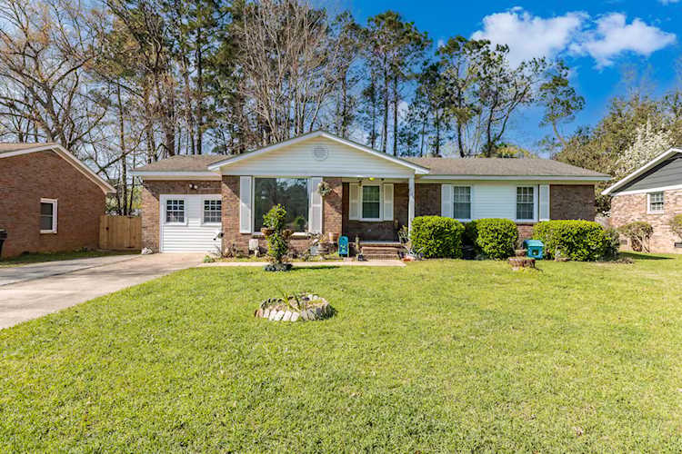 206 Limehouse Dr Dr Ladson, SC 29456