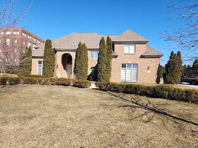 107 Sand Bar Ln Detroit, MI 48214 | MLS 20230015960 Photo 1