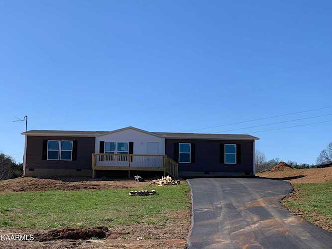 411 Barry Cove Dandridge, TN 37725