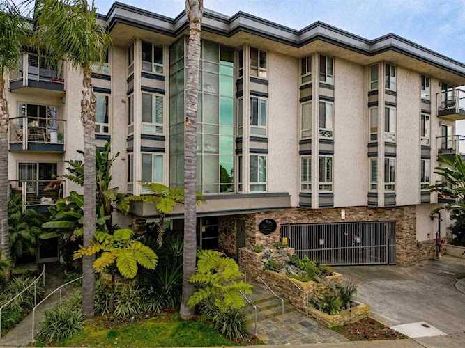 935 Genter St #305 La Jolla, CA 92037