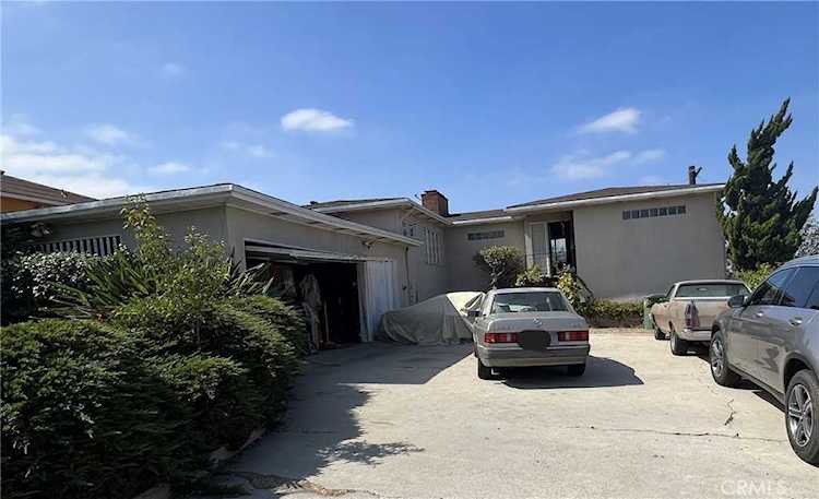 5511 Secrest Dr Windsor Hills, CA 90043