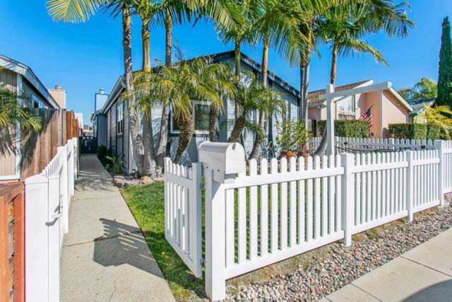 209 Portland Avenue Huntington Beach, CA 92648