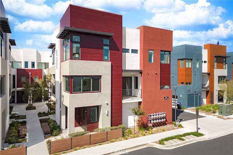 265 Lodestar Tustin, CA 92782 home for sale, MLS#OC23036825 - High Rises Condos Photo 1
