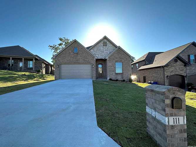 111 Crestview Dr Maumelle, AR 72113