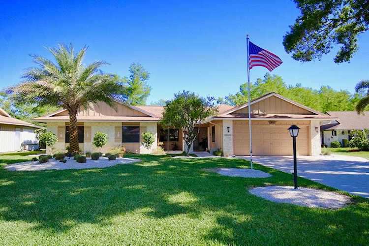 8145 SE Cypress Point Place Hobe Sound, FL 33455