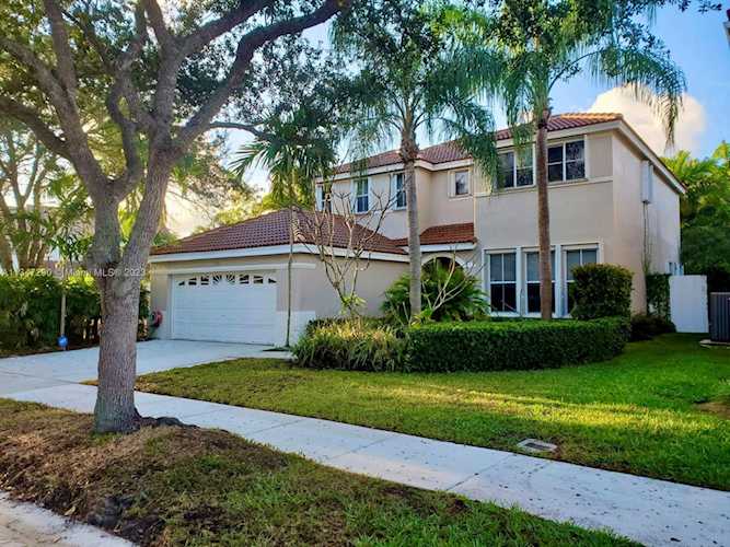 530 Slippery Rock Rd Weston, FL 33327