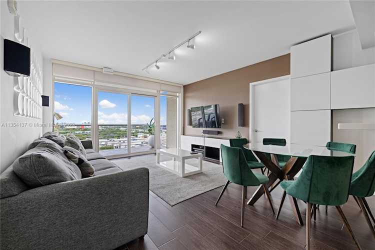 3250 NE 1st Ave #1006 Miami, FL 33137