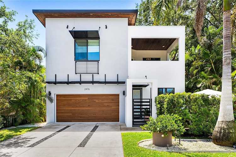 2476 Floyd St Sarasota, FL 34239