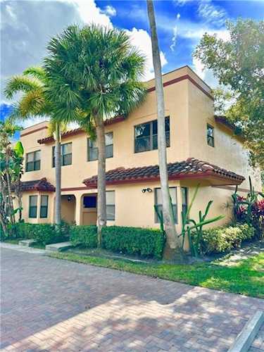180 NE 17th Ct #906 Fort Lauderdale, FL 33305