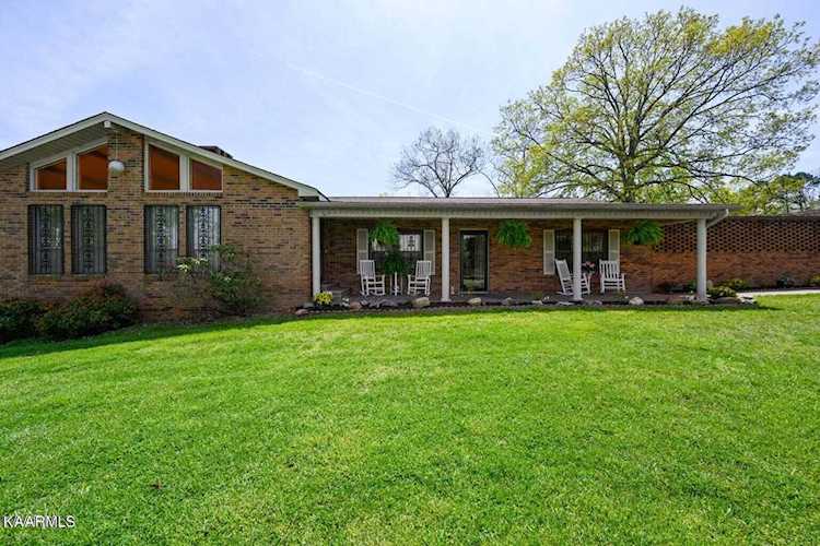 2111 White Oak Tr Dandridge, TN 37725