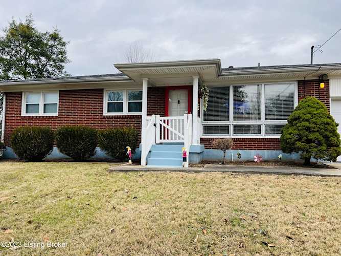 5611 Whispering Hills Blvd Louisville, KY 40219