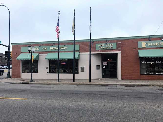 4180 W Broadway Avenue Robbinsdale, MN 55422