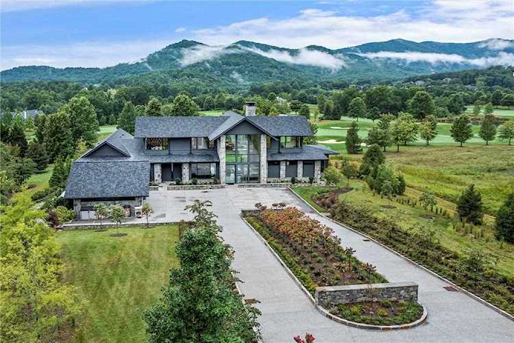 214 Folkestone Ln Arden, NC 28704