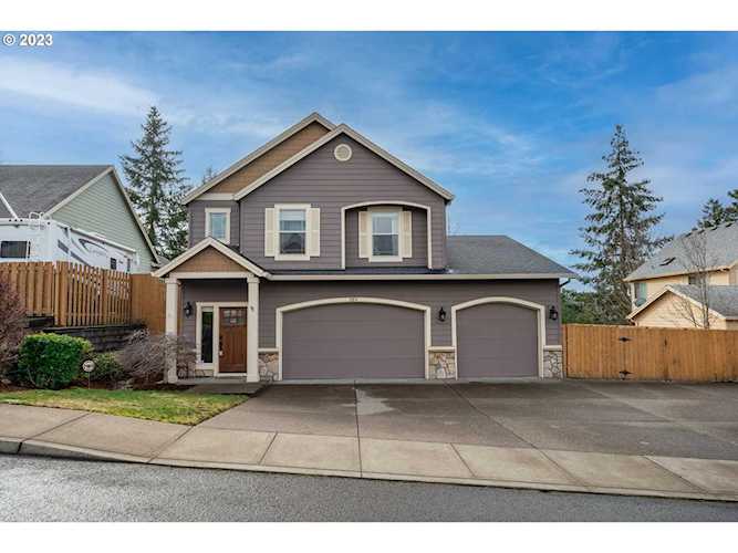 984 NE Wheeler CIR Estacada, OR 97023