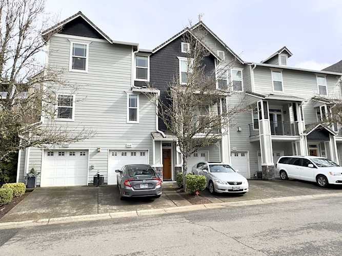 3600 Summerlinn DR West Linn, OR 97068