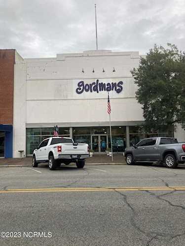 213 S Broad Street Edenton, NC 27932
