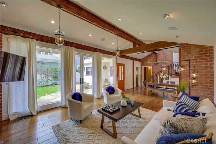 11409 Bolas St Brentwood, CA 90049