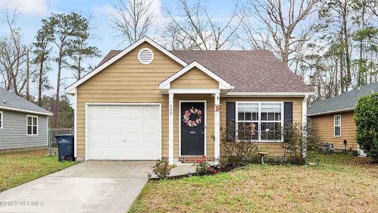 620 S Hampton Drive Jacksonville, NC 28546 | MLS 100373268 Photo 1