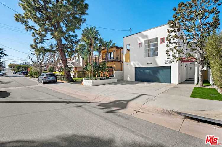 2513 Walnut Ave Manhattan Beach, CA 90266