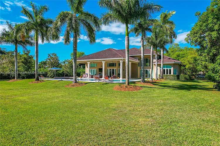 13445 SW 69th Ave Pinecrest, FL 33156