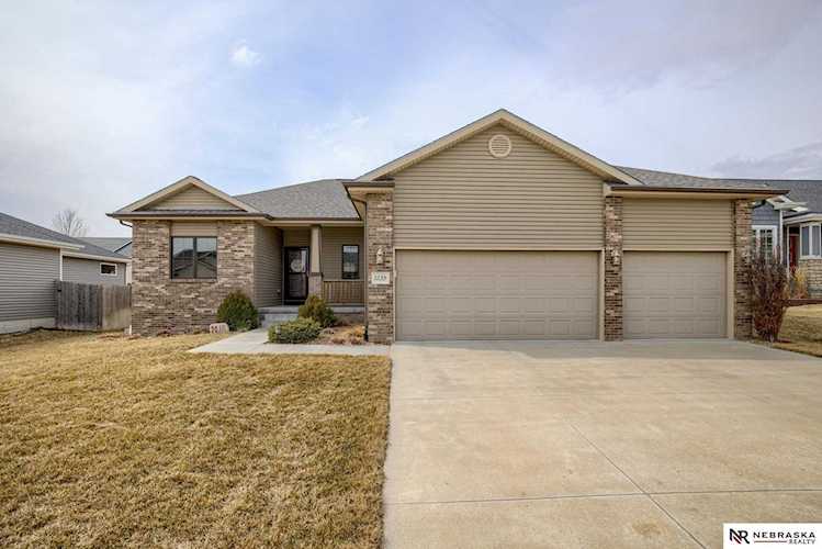 1235 N 96Th St Lincoln, NE 68505