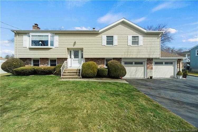 19 Haystack Road West Haven, CT 06516