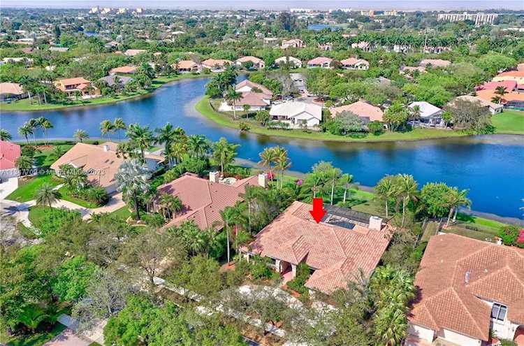 1180 Manor Ct Weston, FL 33326