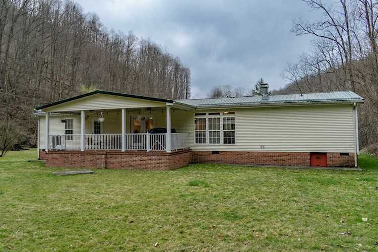 4628 Scenic Hwy Summersville, WV 26651