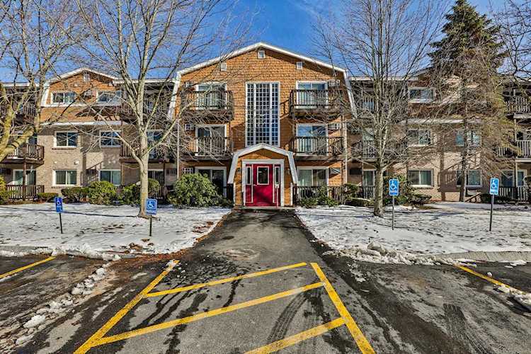 310 Brook Village Rd #5 Nashua, NH 03062 | MLS 4941688 Photo 1