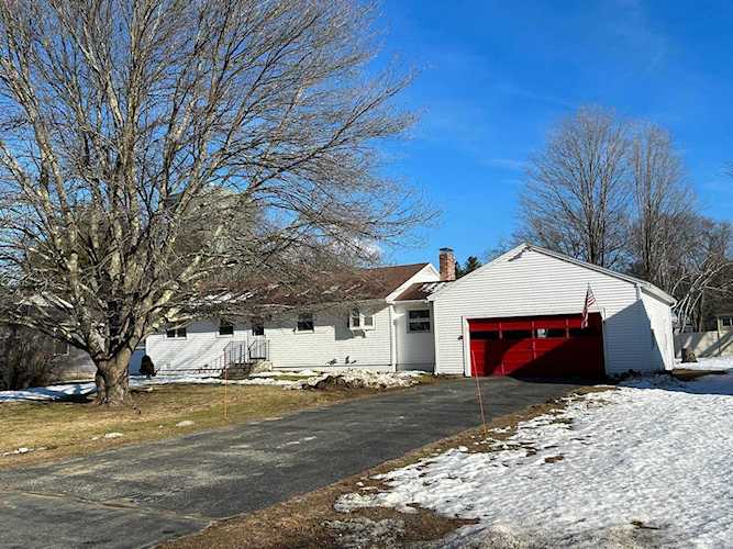 5 Wayside Dr Exeter, NH 03833 | MLS 4941807 Photo 1
