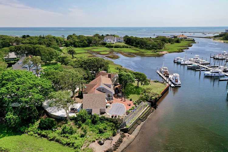27 Saquatucket Bluffs Road Harwich Port, MA 02646