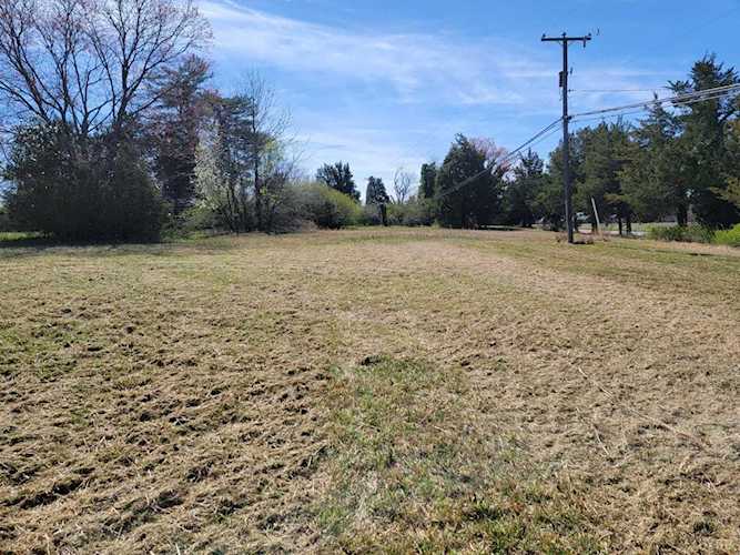 5 Long Island Rd Gladys, VA 24554